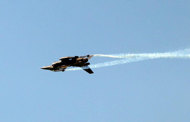 SOLOTÜRK, Yalova'da gösteri uçuşu yaptı G5