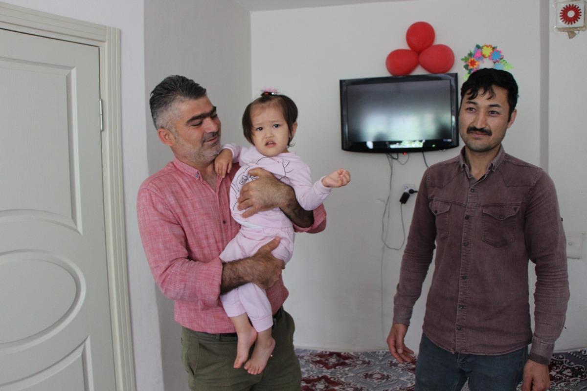 Amasya'da balkondan d&uuml;şen 1 yaşındaki &ccedil;ocuk taburcu edildi