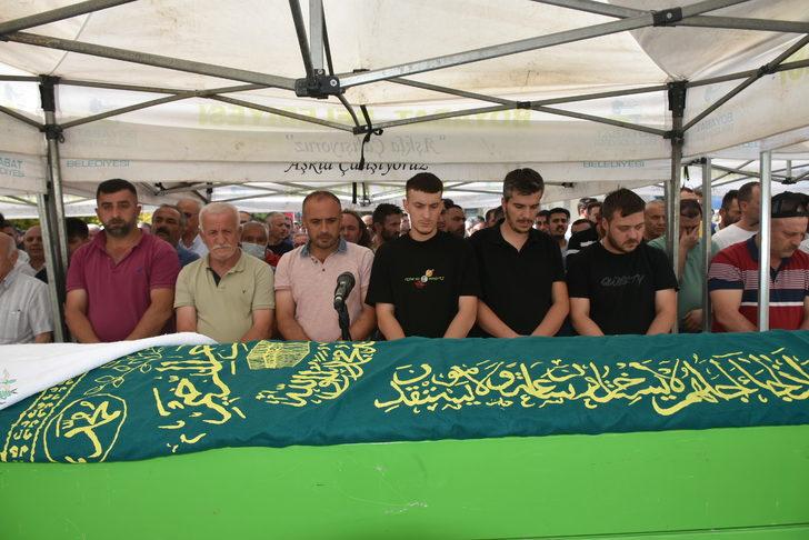 Balayı dönüşünde geçirdikleri kazada hayatını kaybeden çift defnedildi G3