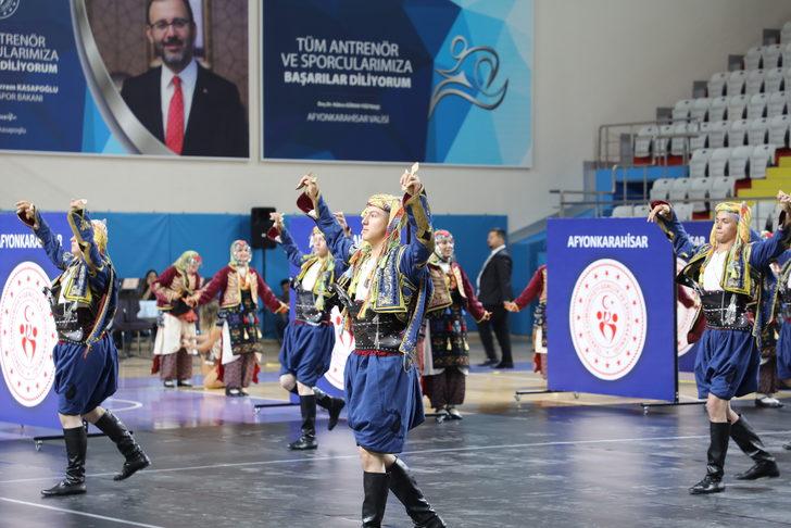 Afyonkarahisar'da Türkiye Halk Oyunları Federasyonu Bölge Yarışması yapıldı G5