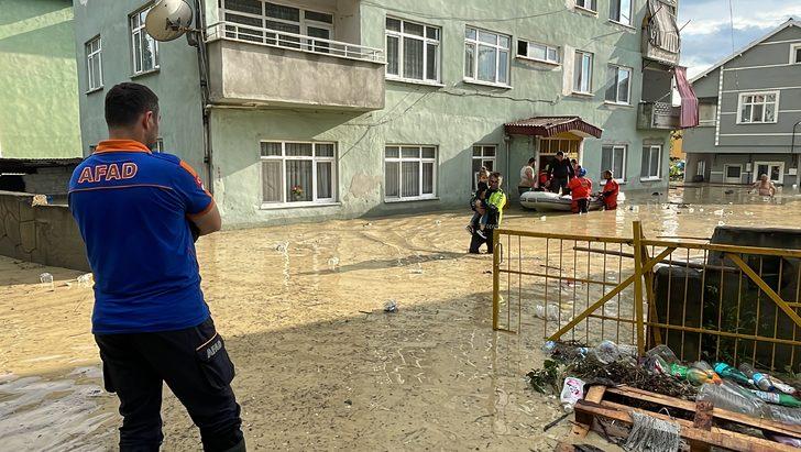 GÜNCELLEME 2 - Zonguldak'ta sağanak nedeniyle bazı ev ve iş yerlerini su bastı G1