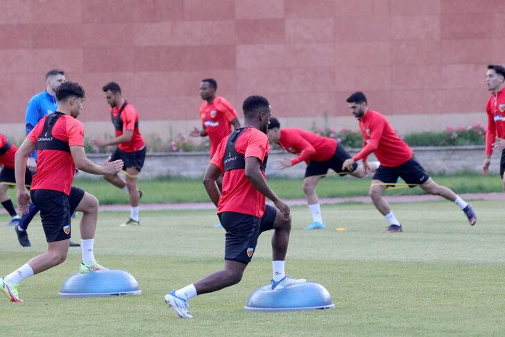 Kayserispor, yeni sezon hazırlıklarına başladı G3