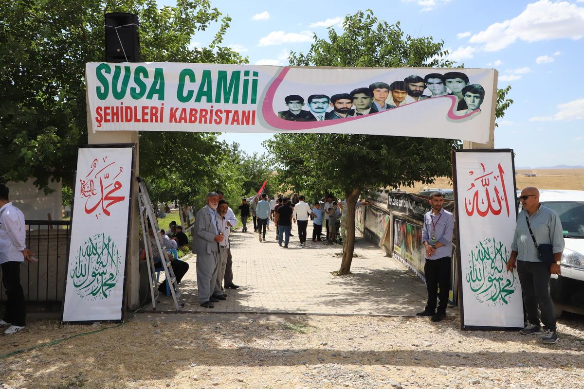 Diyarbakır'da ter&ouml;r &ouml;rg&uuml;t&uuml; PKK'nın "Susa Katliamı"nda hayatını kaybedenler anıldı