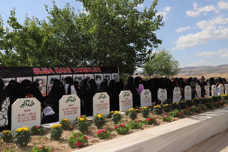 Diyarbakır'da terör örgütü PKK'nın "Susa Katliamı"nda hayatını kaybedenler anıldı G5