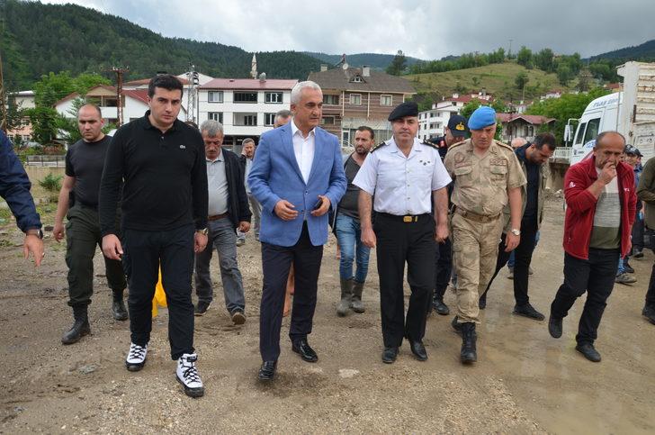 Kastamonu Valisi Çakır, kentte beklenen sağanakla ilgili önlemleri inceledi G2