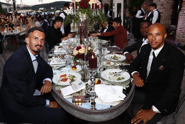 Son dakika: Fenerbahçeli Dimitris Pelkas'ın düğününe Serdar Dursun ve İrfan Can Kahveci damga vurdu! G4