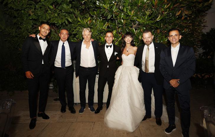 Son dakika: Fenerbahçeli Dimitris Pelkas'ın düğününe Serdar Dursun ve İrfan Can Kahveci damga vurdu! G5