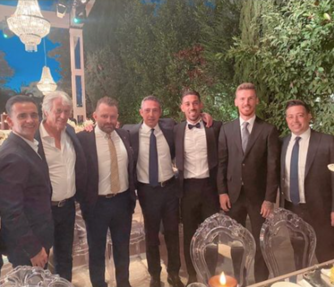 Son dakika: Fenerbah&ccedil;eli Dimitris Pelkas'ın d&uuml;ğ&uuml;n&uuml;ne Serdar Dursun ve İrfan Can Kahveci damga vurdu!