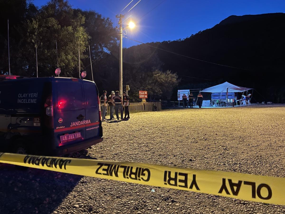 Muğla'da av t&uuml;feğiyle vurulan 1 kişi &ouml;ld&uuml;, 2 kişi yaralandı