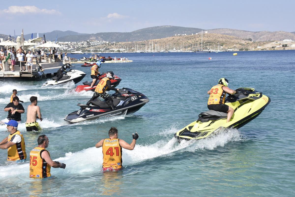 T&uuml;rkiye Su Kayağı, Wakeboard Su Jeti ve Flyboard Şampiyonası Bodrum'da yapıldı