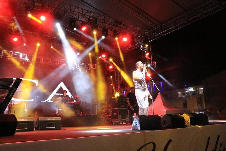 Cem Adrian, "Erzincanfest 2022" etkinlikleri kapsamında konser verdi G2