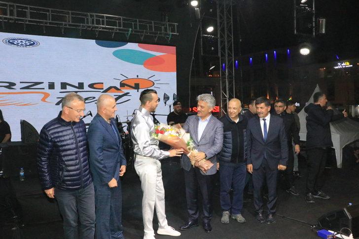 Cem Adrian, "Erzincanfest 2022" etkinlikleri kapsamında konser verdi G3