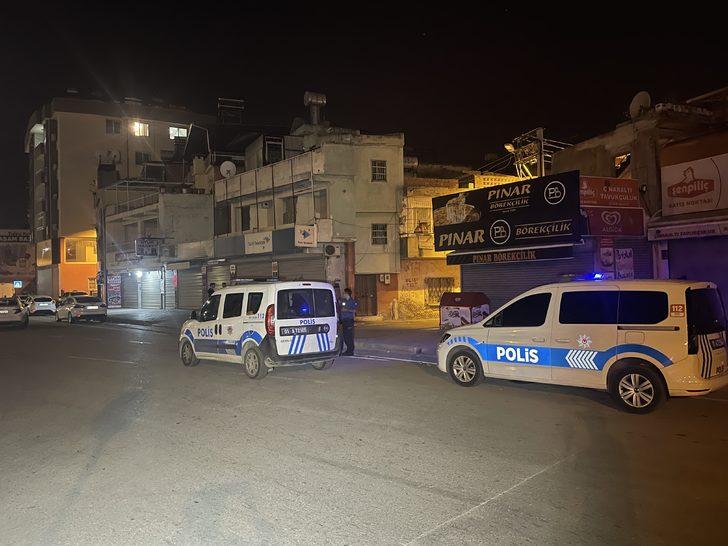 Adana'da sırtına mermi isabet eden kadın yaralandı G3