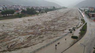 Sinop Ayancık’ta sel alarmı: 3 köy boşaltıldı, çok sayıda kişi yurda yerleştirildi