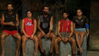 Survivor'da strateji savaşı! Adem ve Hikmet konseyde birbirine girdi