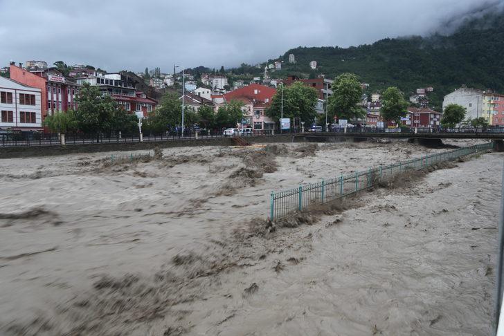 GÜNCELLEME - Kastamonu'da sağanak nedeniyle taşan çaylar su baskınlarına neden oldu G5