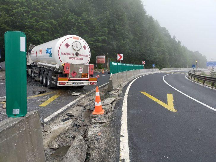 Bolu Dağı'nda beton blokları kırarak karşı yöne geçen tankerin sürücüsü yaralandı G5