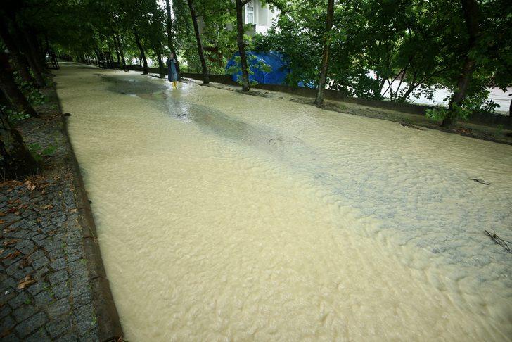 Bartın'da sağanak nedeniyle bazı evlerin bodrum katını su bastı, ulaşım aksadı G5