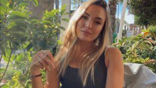 Survivor Sude Burcu göbeği açık bluzüyle karın kaslarını sergiledi! Beğeni yağdı...