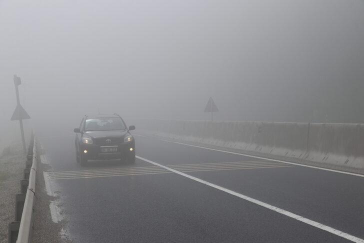 Bolu Dağı'nda sis nedeniyle görüş mesafesi 30 metreye kadar düştü G1