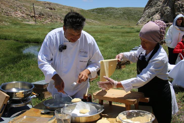 Mersin'de İtalyan şef, ödüllü Eğriçayır balıyla tatlı yaptı G3