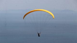 Yamaç paraşütünün mavi ve yeşili buluşturan adresi Uçmakdere'nin popülerliği artıyor