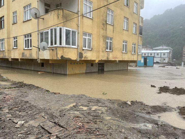 GÜNCELLEME - Kastamonu'da su baskını nedeniyle evlerinde mahsur kalanlar kurtarılıyor G4