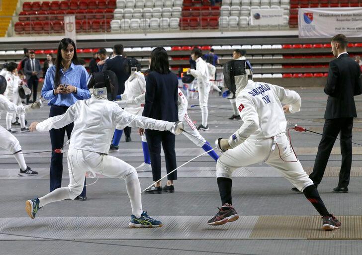 Sivas, eskrimde 10, 12 ve 14 yaş altı Türkiye şampiyonasına ev sahipliği yapıyor G4