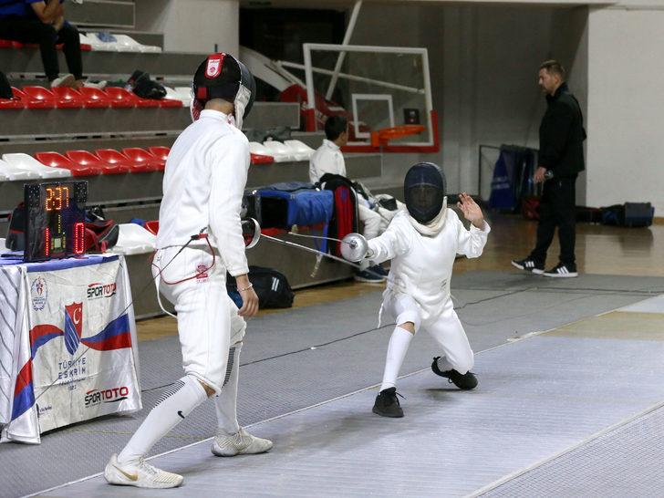Sivas, eskrimde 10, 12 ve 14 yaş altı Türkiye şampiyonasına ev sahipliği yapıyor G5
