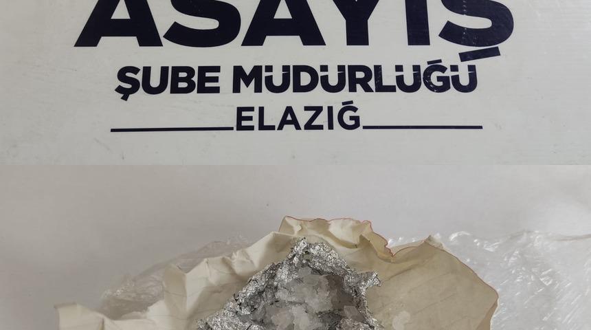 Elazığ'da uyuşturucu ticareti yaptıkları iddiasıyla 4 şüpheli yakalandı