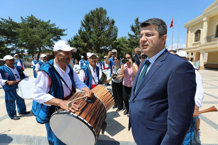 Kırkpınar davul ve zurnacıları devlet ricalini marşlarla güreşlere davet etti G1