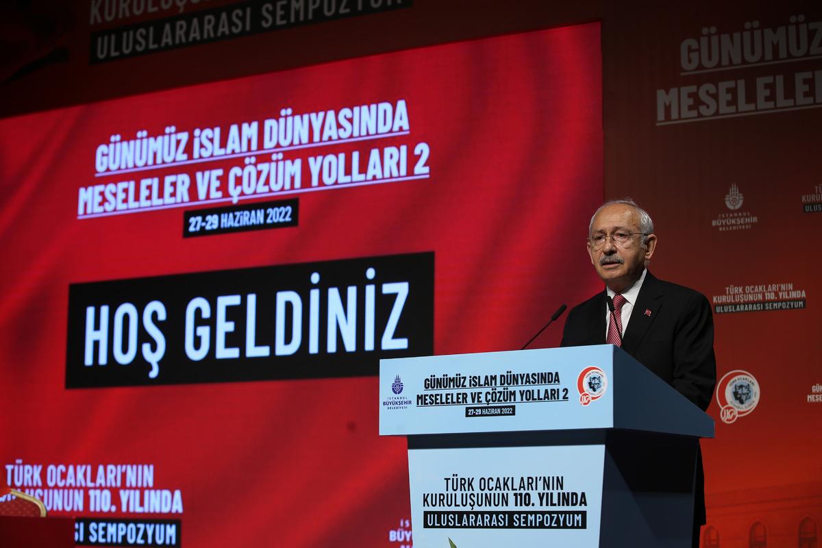 Kılı&ccedil;daroğlu, "G&uuml;n&uuml;m&uuml;z İslam D&uuml;nyasında Meseleler ve &Ccedil;&ouml;z&uuml;m Yolları-2" Sempozyumu'nda konuştu: