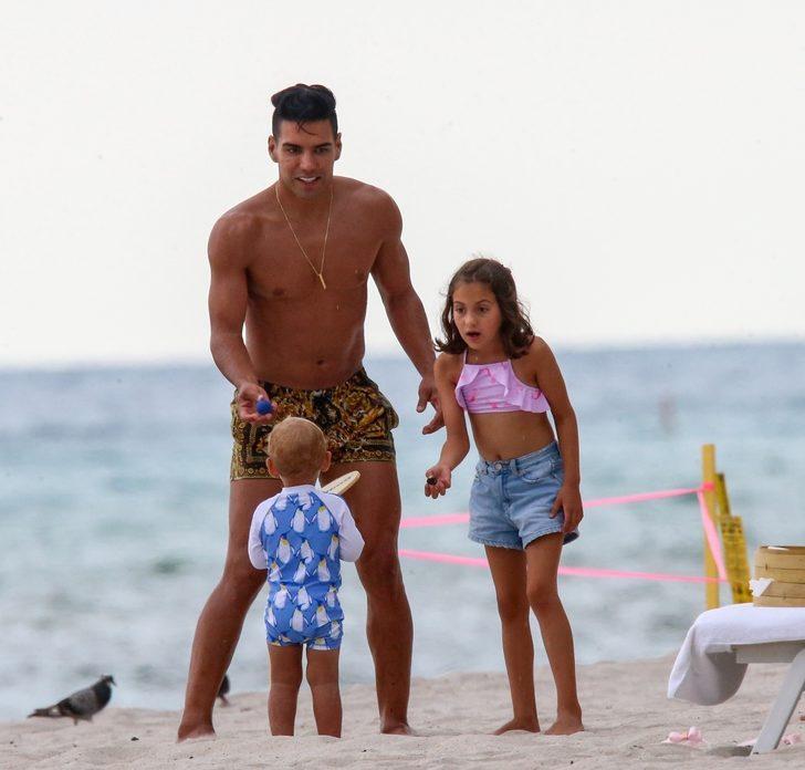 Radamel Falcao tatilde çocuklarıyla çocuk oldu! G4