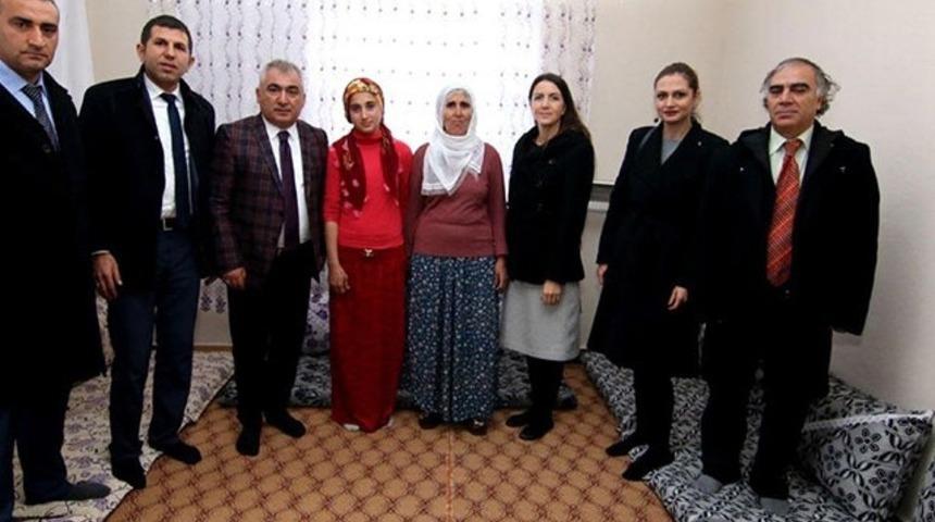 Geçen yıl TEOG’u kazandığı halde kayıt yaptırmayan 2 kız eğitime kazandırıldı