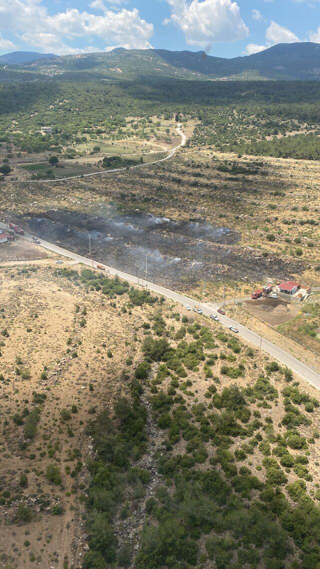 İzmir'de ormanlık alanda çıkan yangın söndürüldü