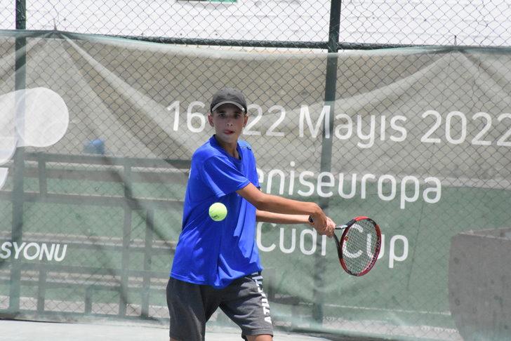 Anadolu Yıldızlar Ligi'nin tenis çeyrek finalleri Şırnak'ta devam ediyor G2