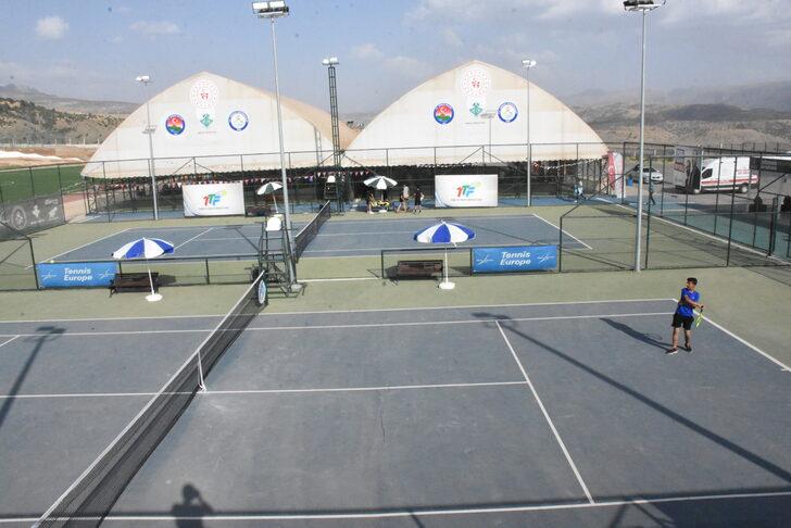 Anadolu Yıldızlar Ligi'nin tenis çeyrek finalleri Şırnak'ta devam ediyor G4