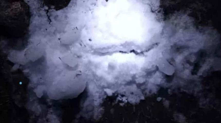 Gökten düşen buz kültesi 'bomba' korkusu yaşattı! 'Ölebilirdim'