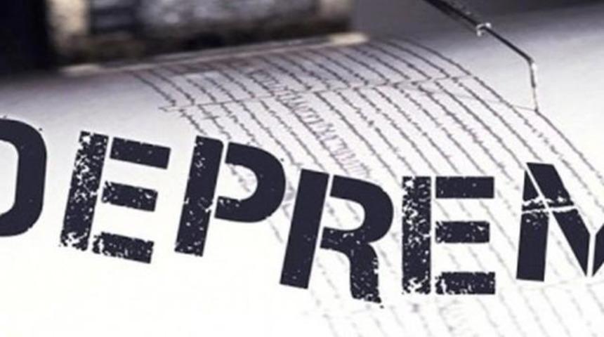 Son Dakika B&uuml;y&uuml;k Deprem Halk Sokağa D&ouml;k&uuml;ld&uuml; Ka&ccedil;an Ka&ccedil;ana Can Kaybı Varmı