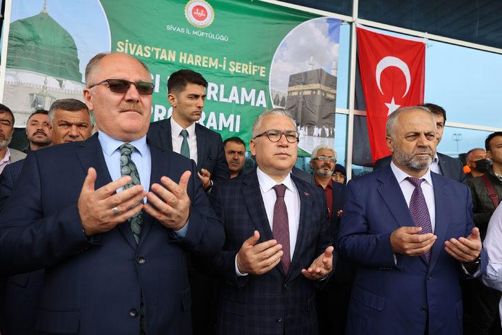 Sivas'ta ilk hac kafilesi kutsal topraklara uğurlandı G1