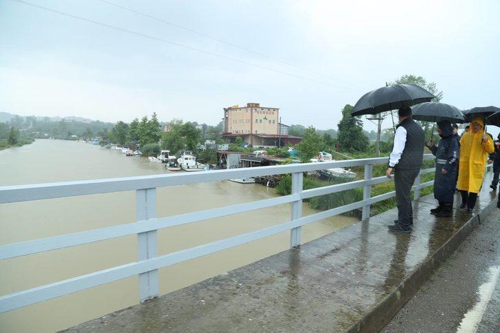 Sakarya'da sağanak hayatı olumsuz etkiliyor G3