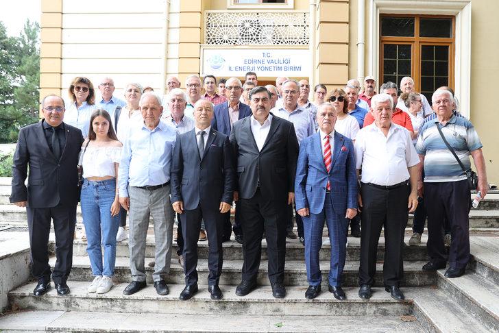 Edirne'de Yunanistan Konsolosluğuna siyah çelenk bırakıldı G5