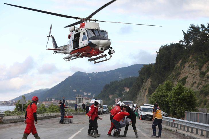 Kastamonu'da sel bölgesinde mahsur kalanlar helikopterle kurtarılıyor G2