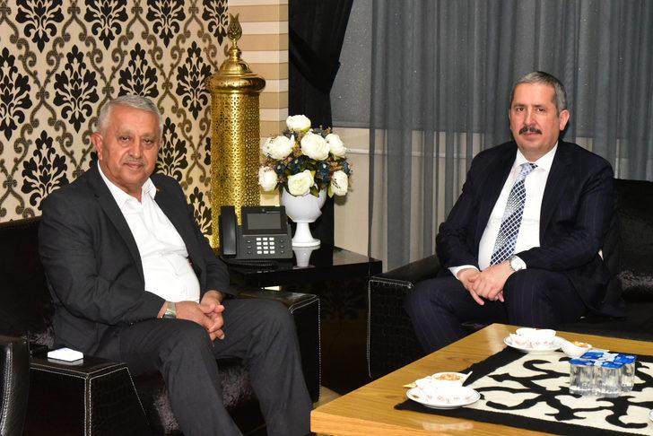 Hazine ve Maliye Bakan Yardımcısı Mahmut Gürcan, Afyonkarahisar'da ziyaretlerde bulundu G4