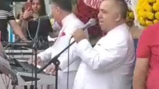 Hababam Sınıfı'nın Hayta İsmail'i ve Bacaksız'ı açılışlarda org çalıp, şarkı söylemeye başladı