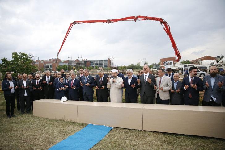 Diyanet İşleri Başkanı Erbaş, Eskişehir Müftülüğü Hizmet Binası ve Kur'an Kursu'nun temelini attı: G2