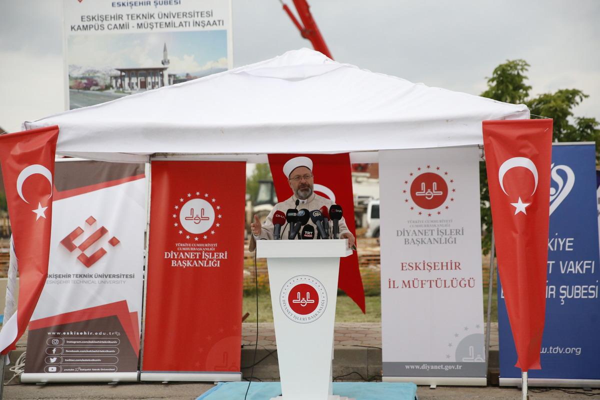 Diyanet İşleri Başkanı Erbaş, Eskişehir M&uuml;ft&uuml;l&uuml;ğ&uuml; Hizmet Binası ve Kur'an Kursu'nun temelini attı:
