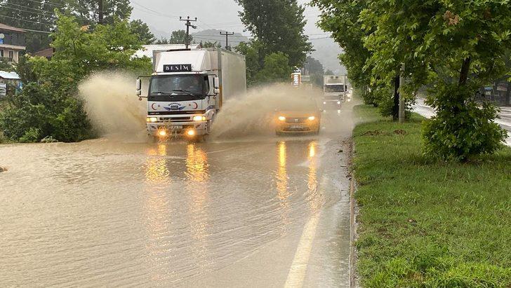Düzce'de sağanak etkili oluyor G3
