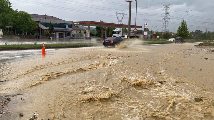 Düzce'de sağanak etkili oluyor G5