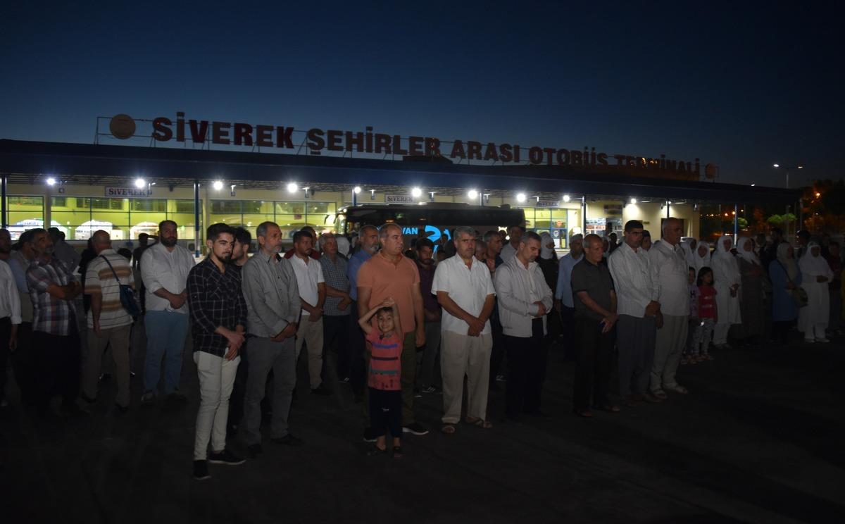 Şanlıurfa'dan ilk hac kafilesi kutsal topraklara uğurlandı